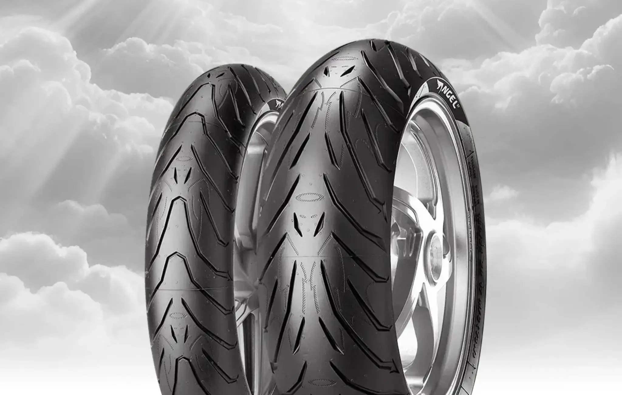 Pirelli Angel ST