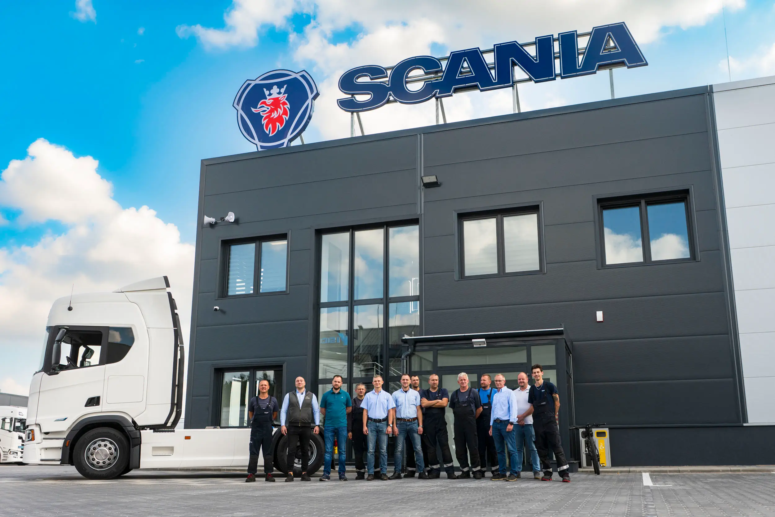 Nowoczesny obiekt jeszcze bliżej klientów. Fot. Scania