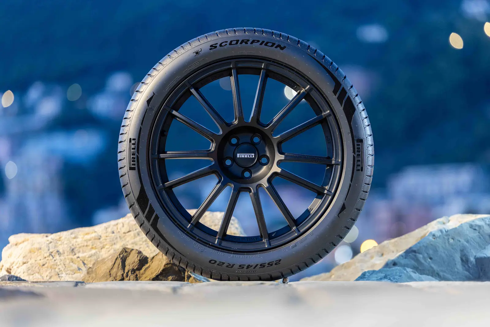 Nowy Pirelli Scorpion został zaprojektowany dla nowoczesnych SUV-ów