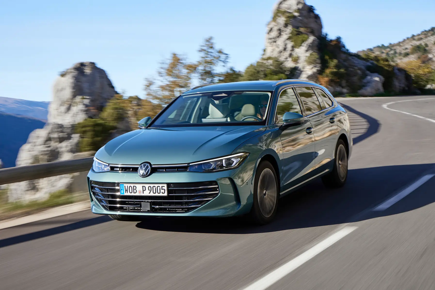 Firma będzie dostarczać opony na oryginalne wyposażenie samochodów Volkswagen Passat i Skoda Superb.