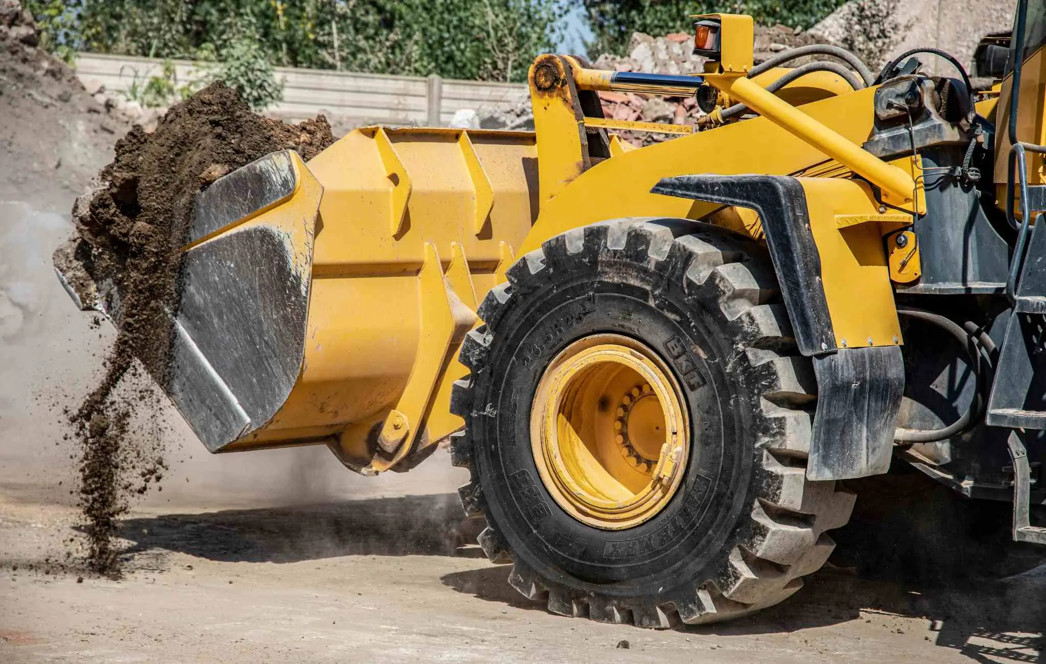 BKT EARTHMAX SR 53