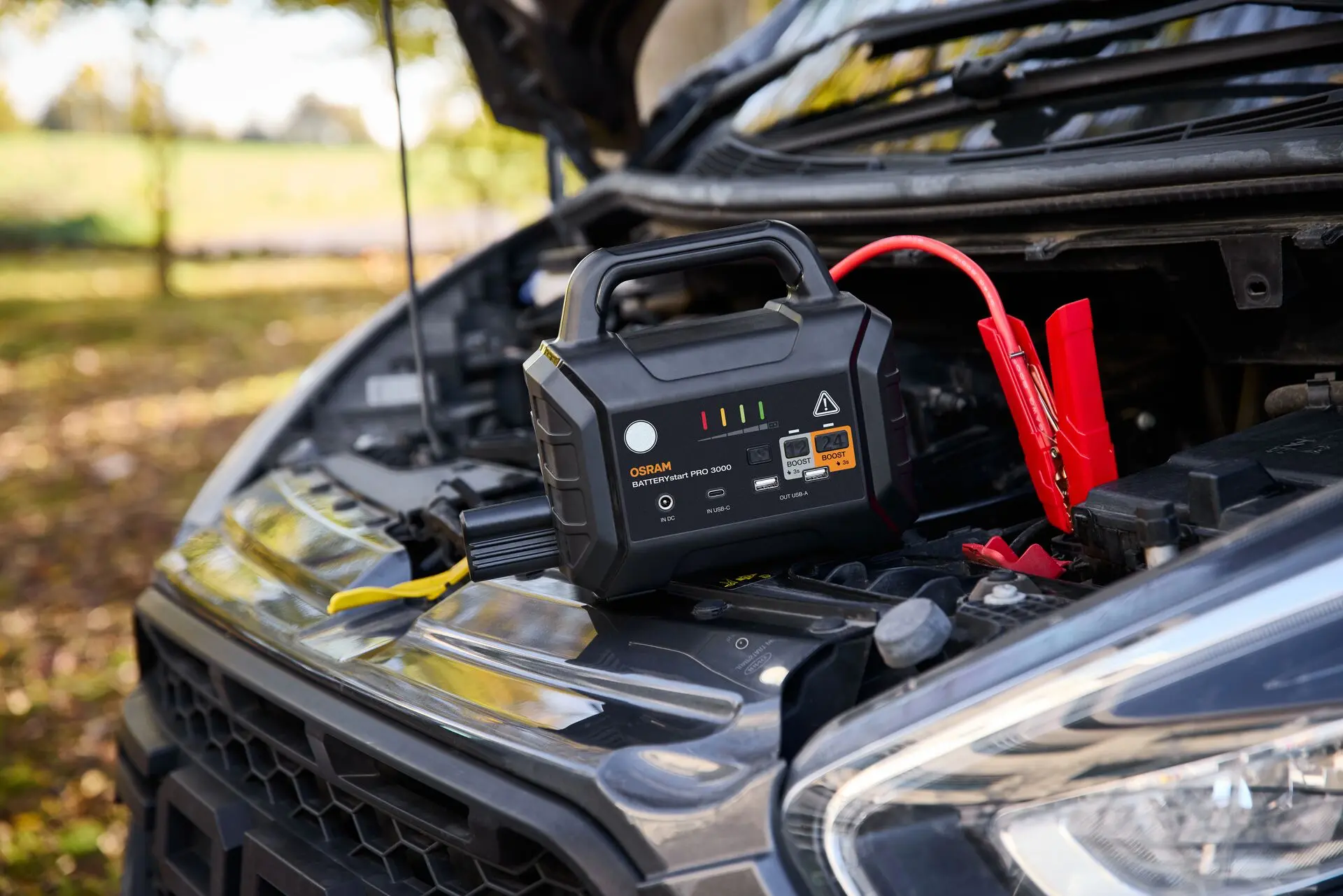 OSRAM BATTERYstart PRO 3000 to mobilne wsparcie energetyczne dla warsztatów i kierowców pracujących w terenie.