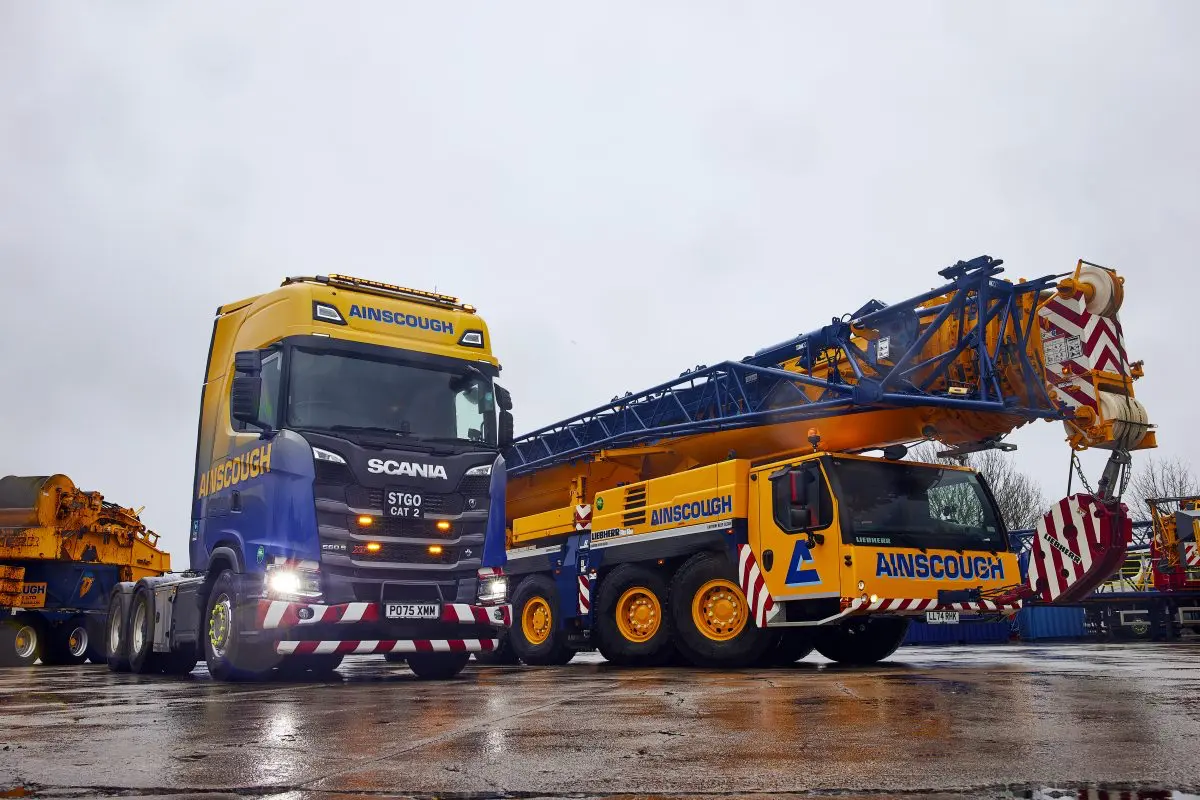 Ainscough modernizuje flotę dźwigów z Michelin
