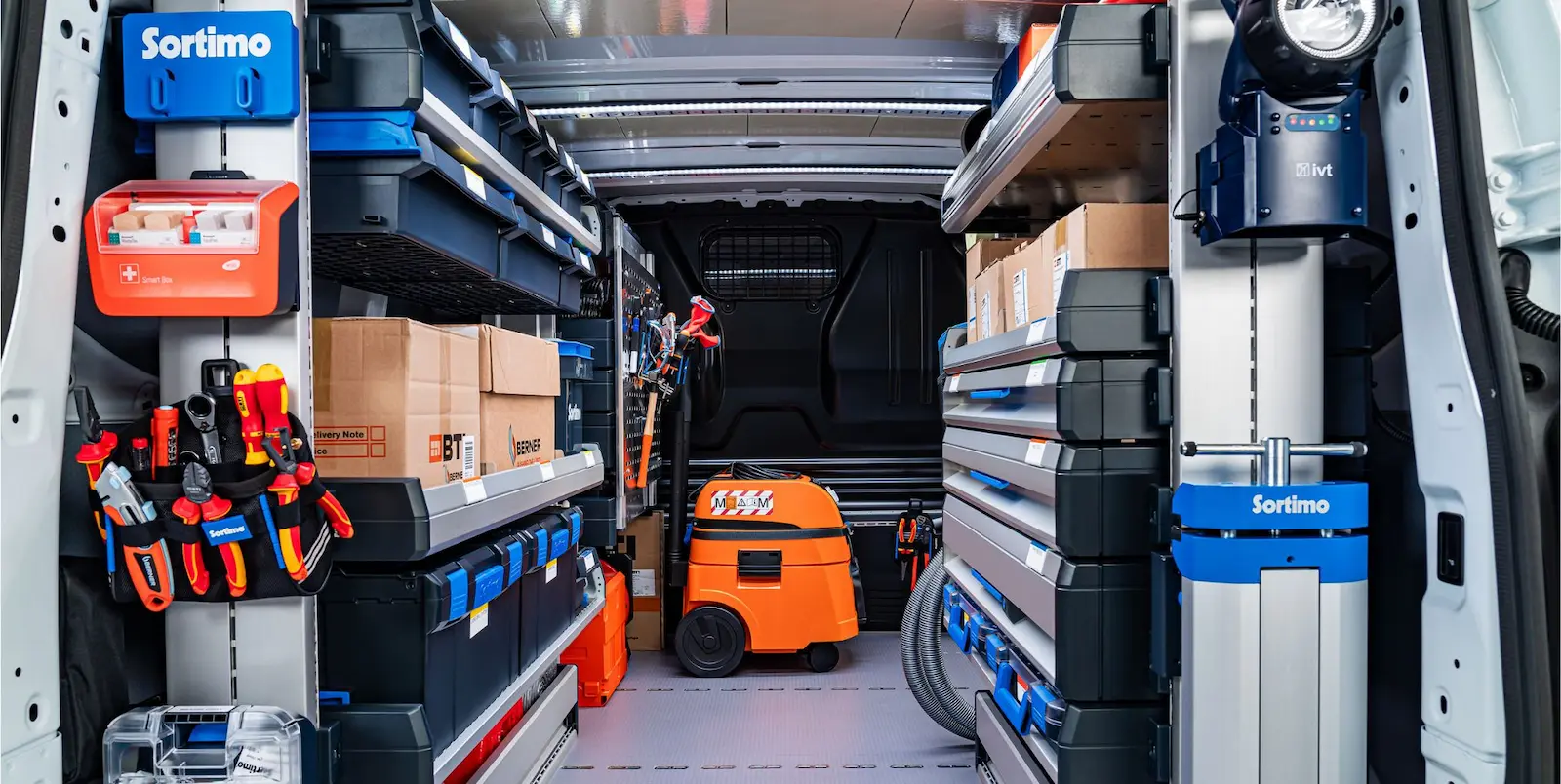 System regałów One Click od Sortimo i Volkswagen Samochody Użytkowe w nowym Transporterze