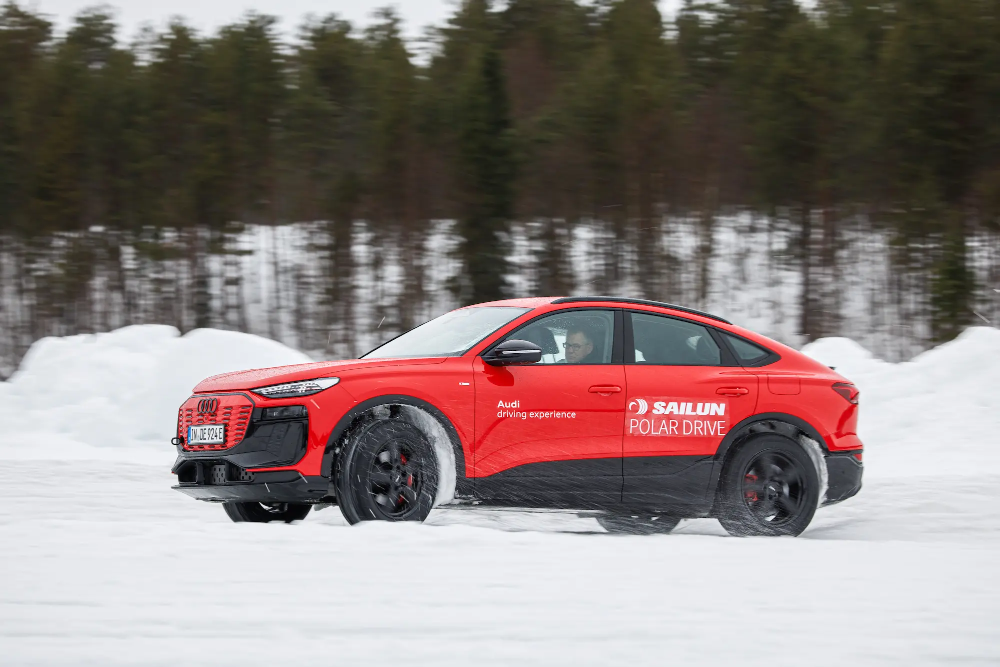Audi Q6 na oponach Ice Blazer Spike