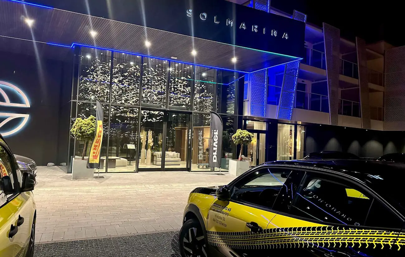 Doroczne spotkanie odbyło się w hotelu Grano Solmarina w Wiślince koło Wyspy Sobieszewskiej. Fot. Opony.Media