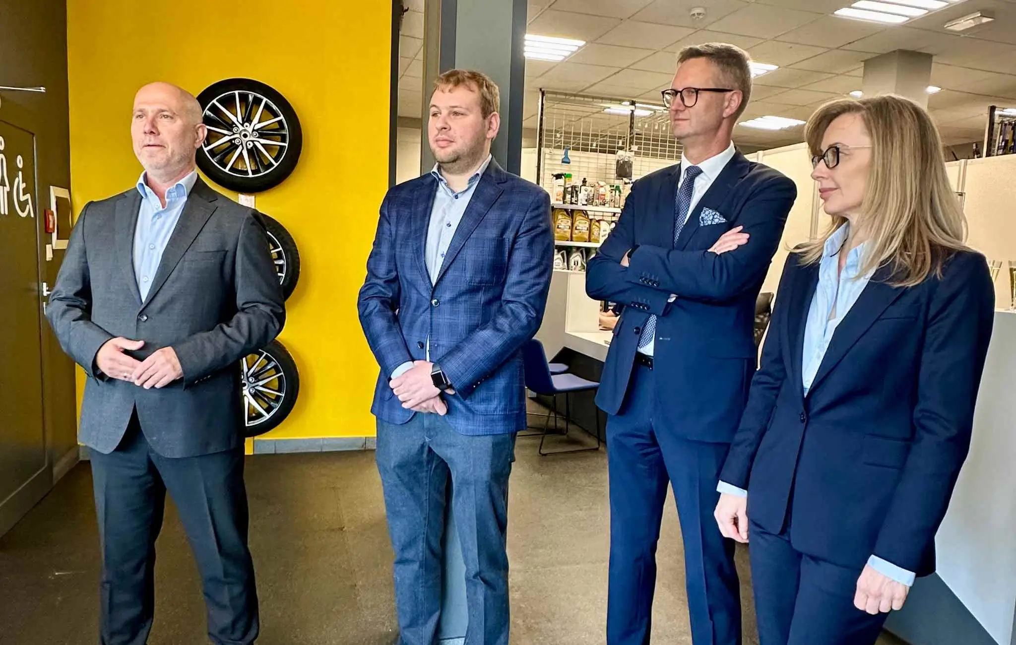 Od lewej: Piotr Nowakowski, Premio; Mateusz Barański, Car-City, Tomasz Drzewiecki, Premio; Agnieszka Gralewska, Premio
